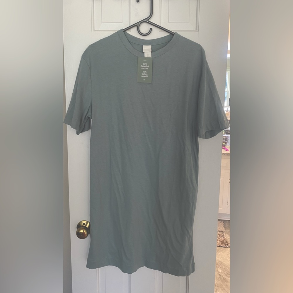 NEW WITH TAGS • t-shirt dress